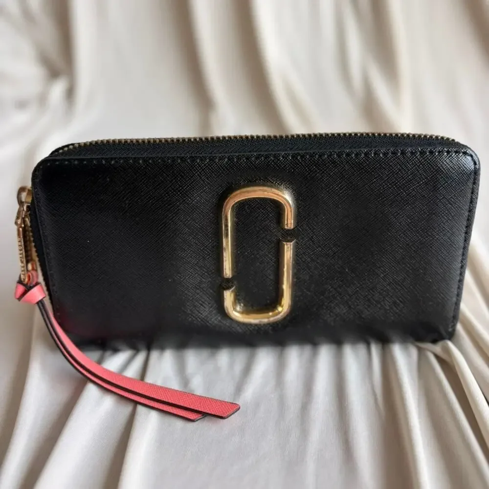 Marc Jacobs Snapshot Continental Wallet - Black Saffiano Leather, Coral Pink